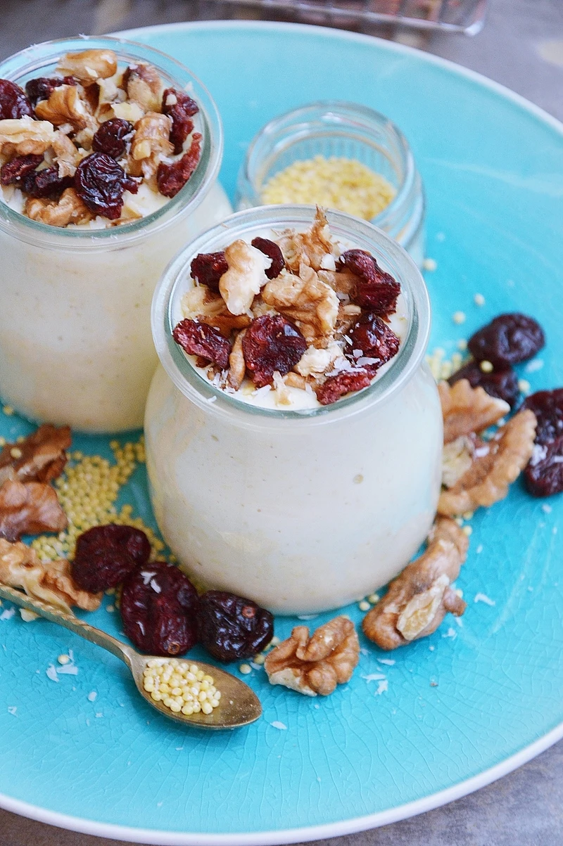 Pudding jaglany z owocami