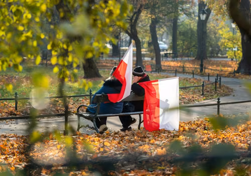 Nie wieszaj flagi „po swojemu”! Ten szczegół może sporo kosztować
