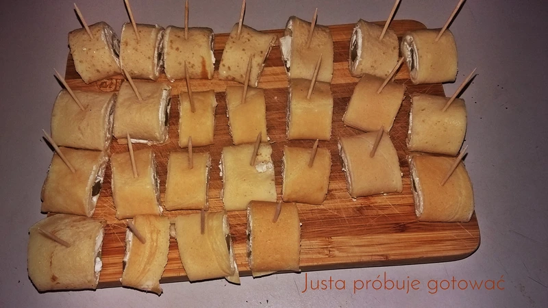 Koreczki naleśnikowe
