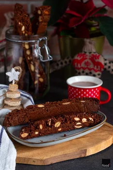 Piernikowe biscotti z migdałami - food²
