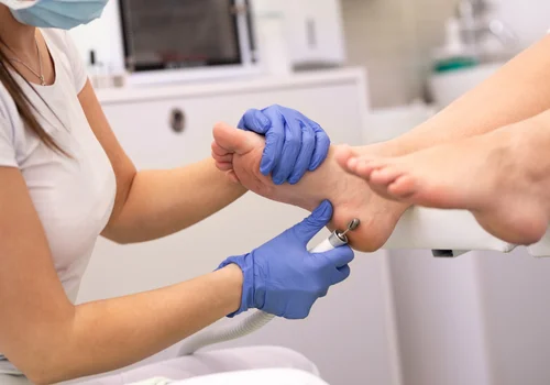 Międzynarodowy Dzień Podologii: Dlaczego Zdrowie Stóp Jest Tak Ważne?