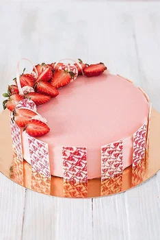 Torcik z truskawkami