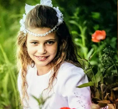 Fryzury komunijne dla dziewczynek – co jest modne w tym roku?