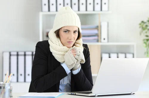 Zbyt zimno w biurze? Masz prawo odmówić pracy w zbyt niskiej temperaturze!