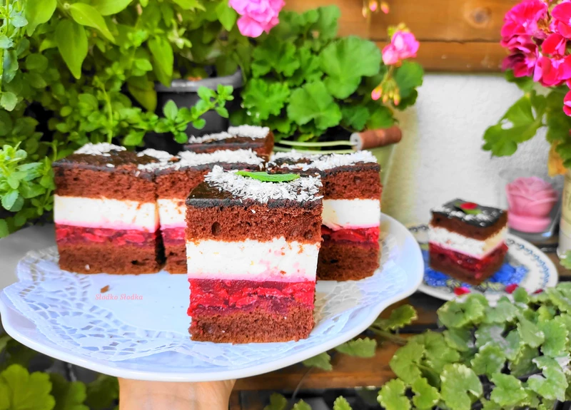Delicja serowo – wiśniowa.