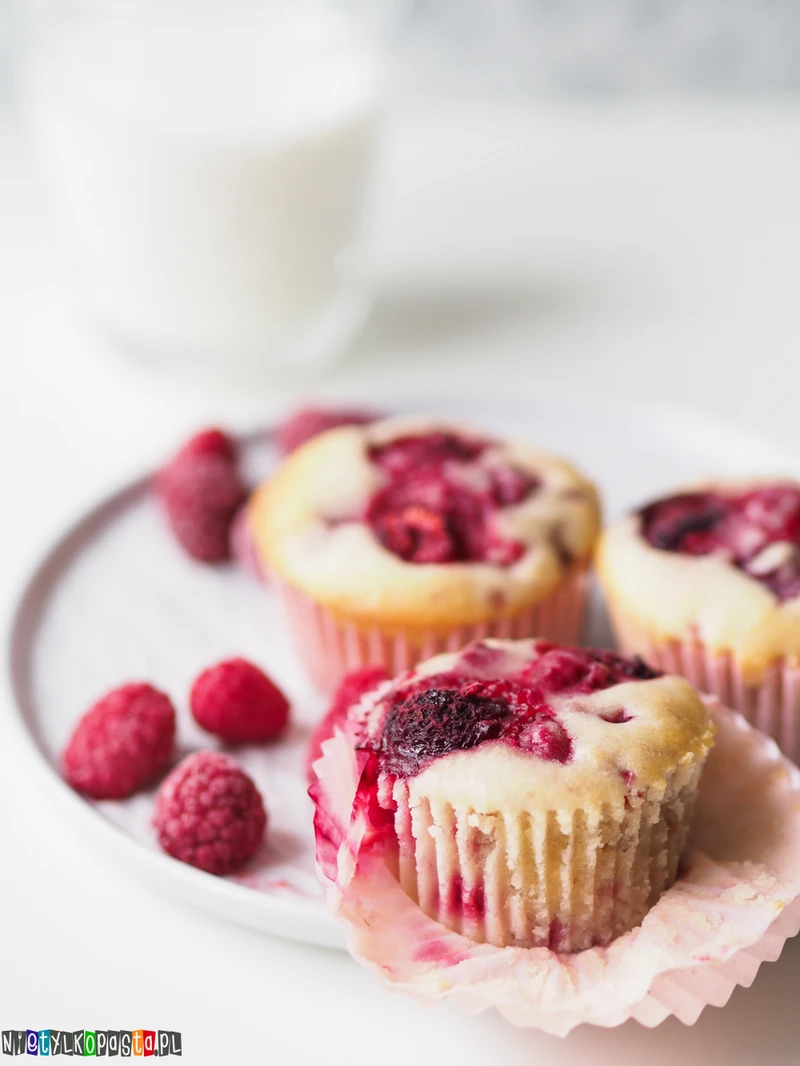 Muffiny z malinami PROSTE