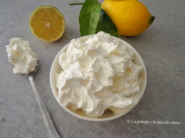Domowy ser mascarpone - tylko 2 składniki