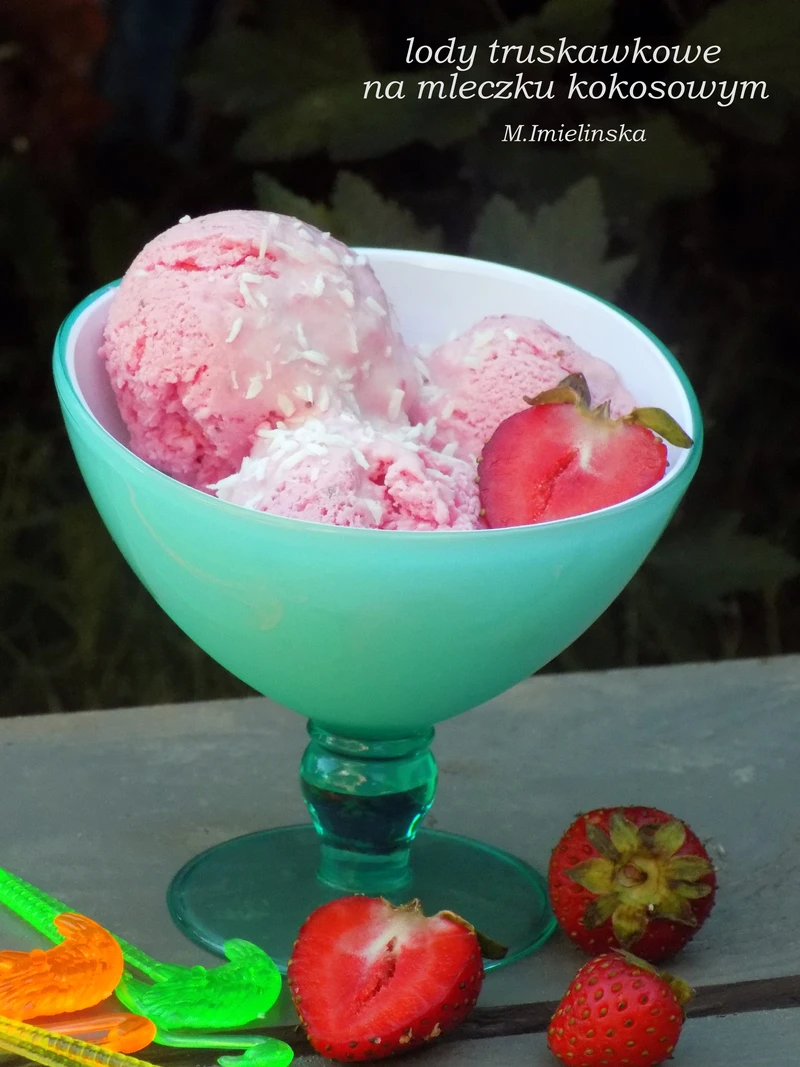 lody truskawkowe na mleczku kokosowym