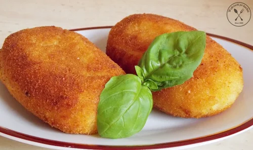 Nadziewane krokiety ziemniaczane