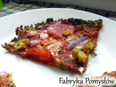Fit pizza na brokułowym spodzie