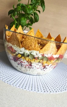 Sałatka nachos z kurczakiem