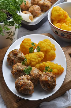 Kotlety drobiowe z marchewką z piekarnika