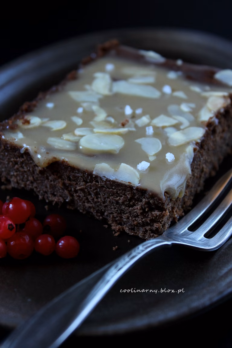 Bezglutenowe brownie z solonym karmelem