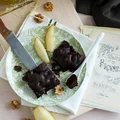 Brownies bez mąki z gruszkami i orzechami