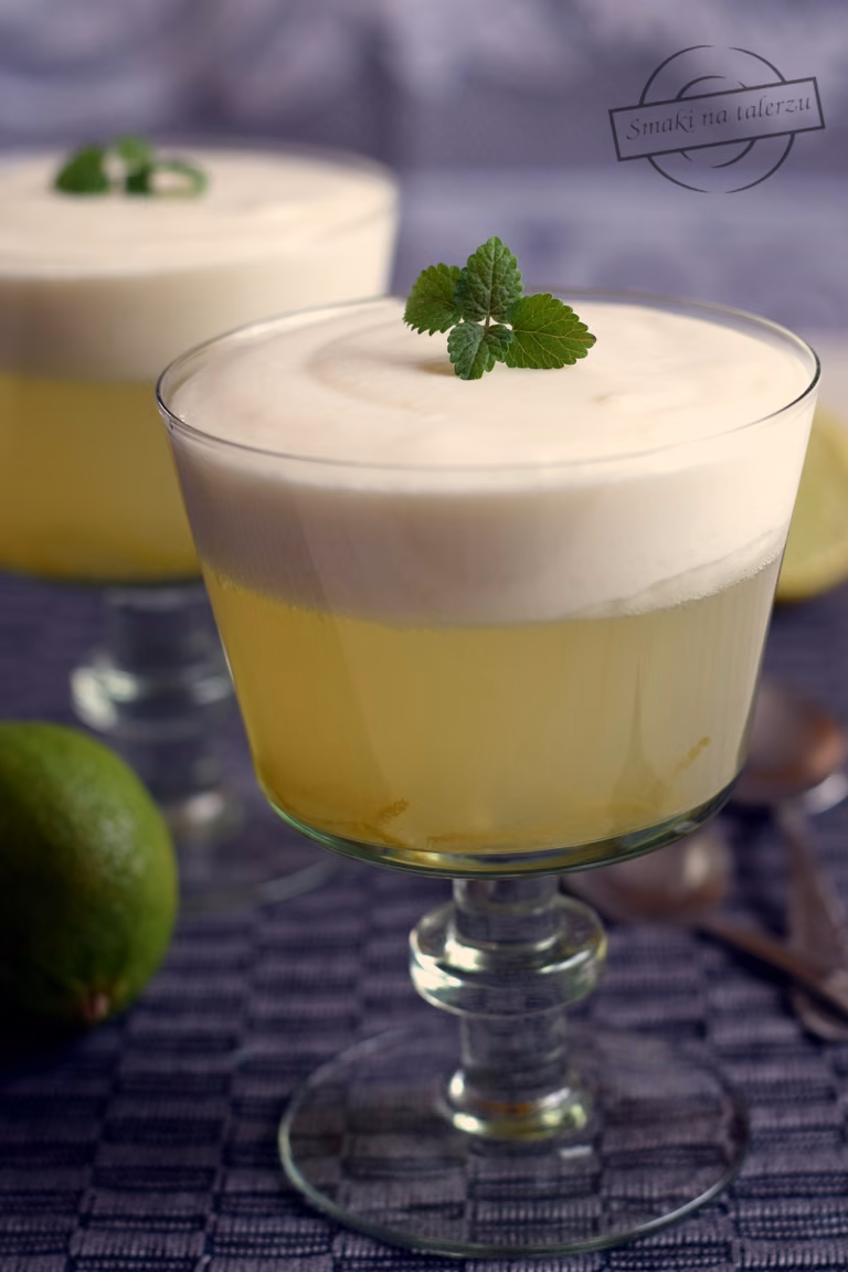 Galaretka limonkowa z kokosową pianką