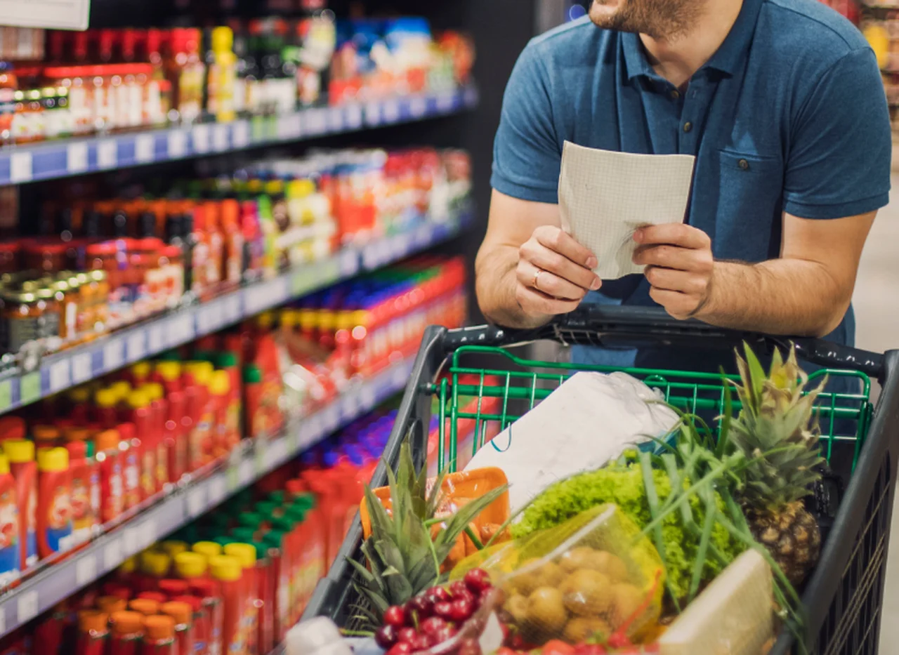 Zakupy w Wielki Piątek nawet do późnej nocy? Sklepy wydłużają godziny!