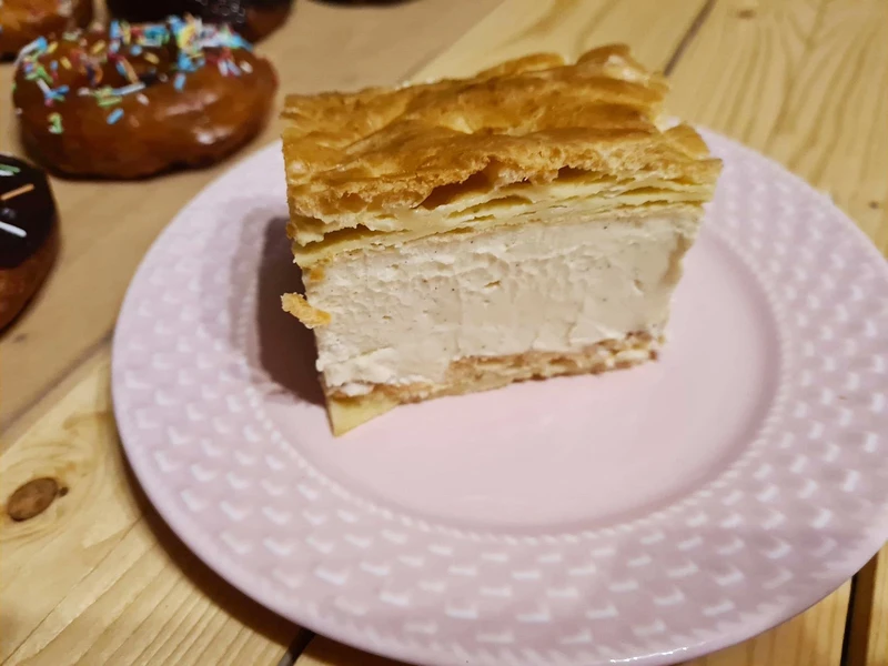 Karpatka z kremem budyniowym