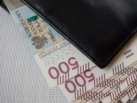 Podwyżka pensji minimalnej od 2026 roku? Wynagrodzenie tysięcy pracowników może wzrosnąć do 5015 zł