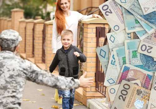 Nowe przywileje dla rodzin mundurowych? Karta KRM trafi do 1,5 mln Polaków!