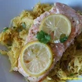 Pieczony łosoś z kiszoną kapustą curry