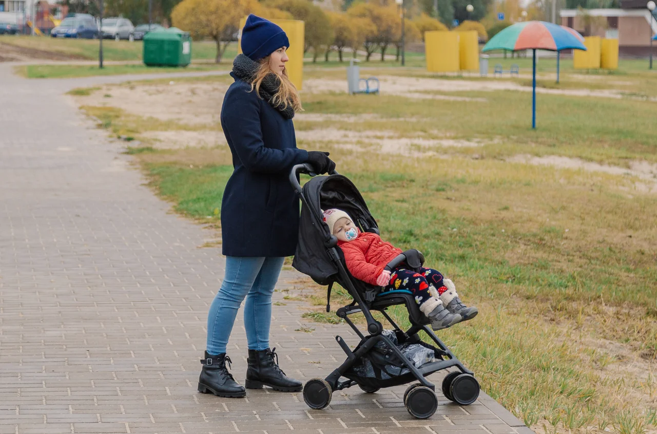 Coroczna podwyżka świadczenia 800 plus? Ma też pojawić się nowy program dla rodzin z trójką dzieci