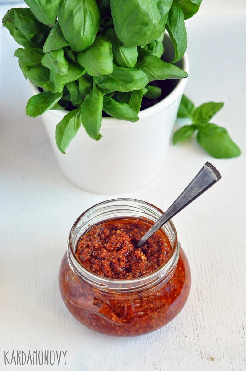 Pesto z suszonych pomidorów