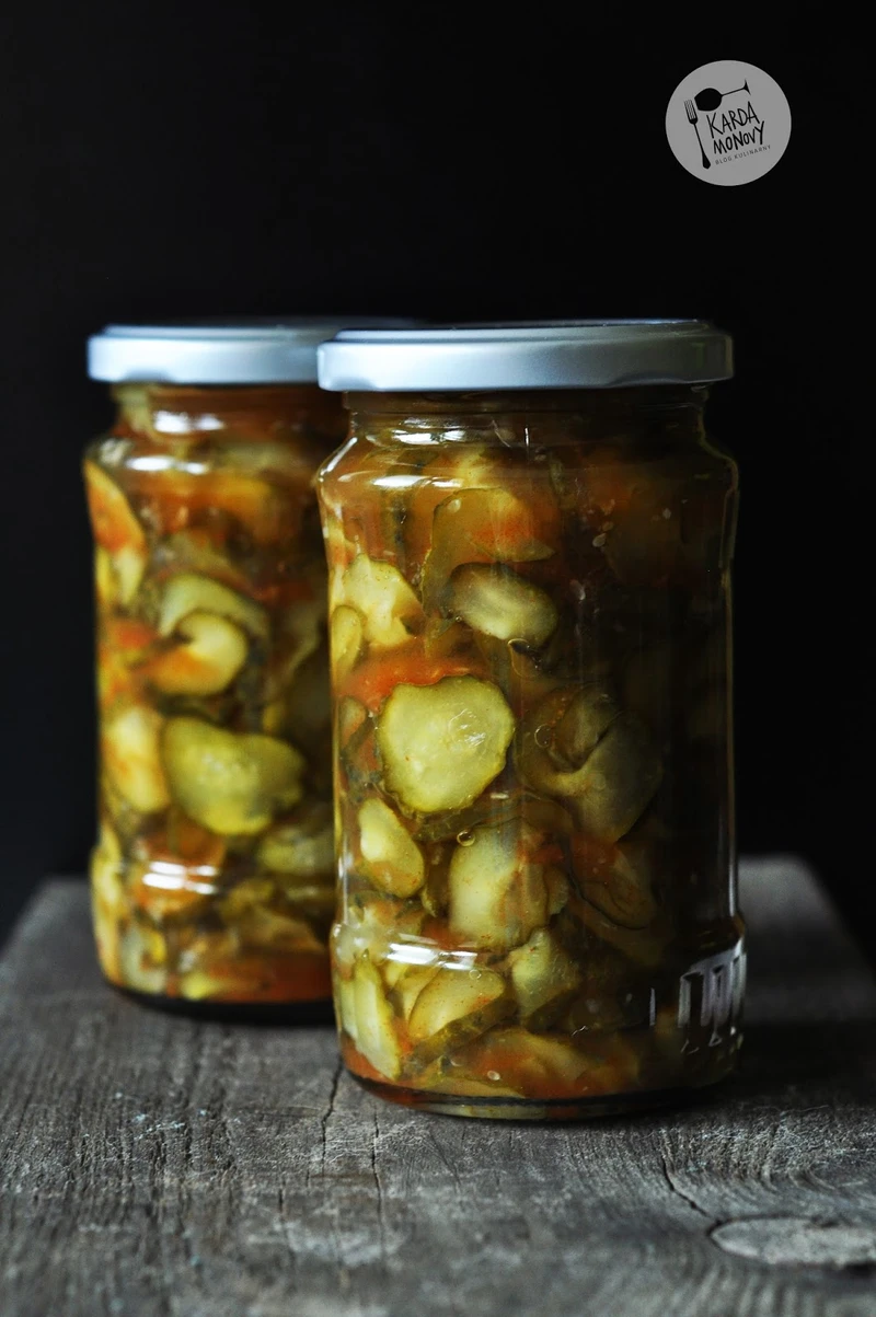 Ogórki z chili i czosnkiem