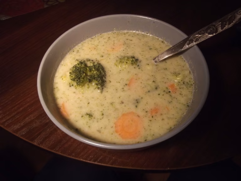 Zupa brokułowa