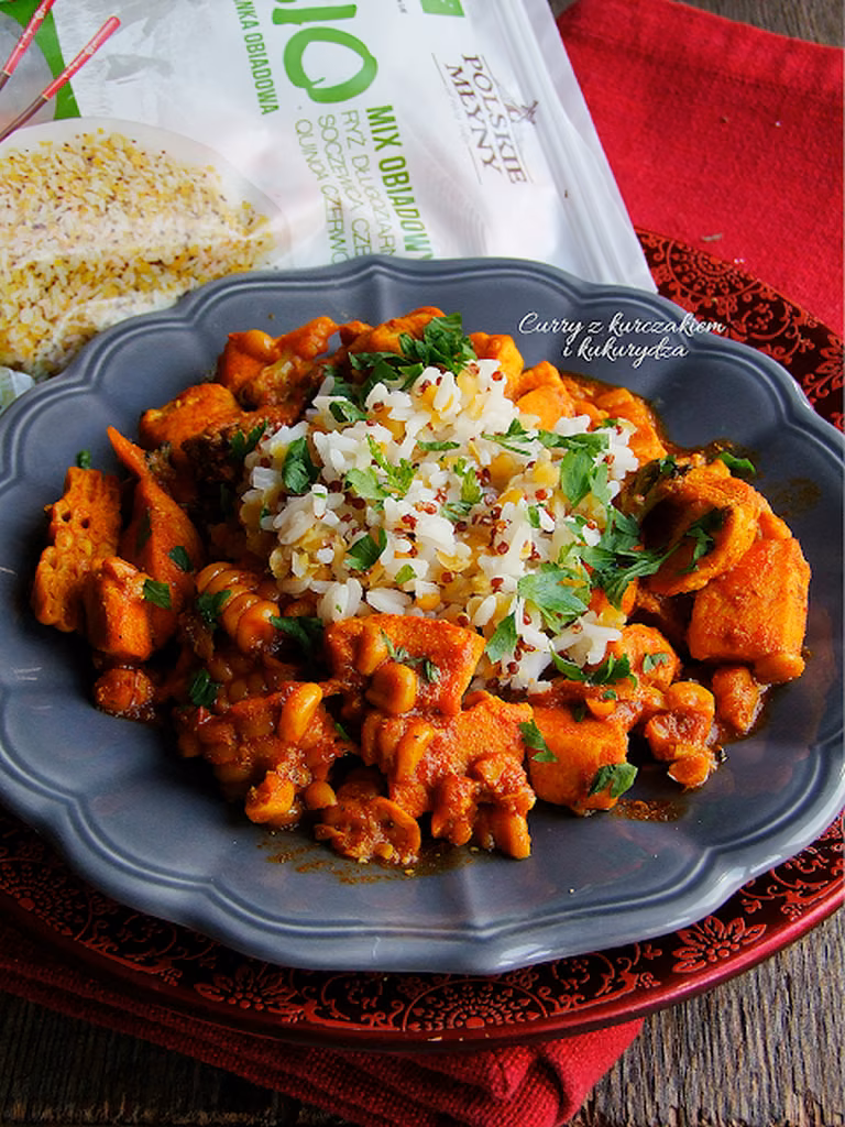curry z kurczakiem i kukurydzą