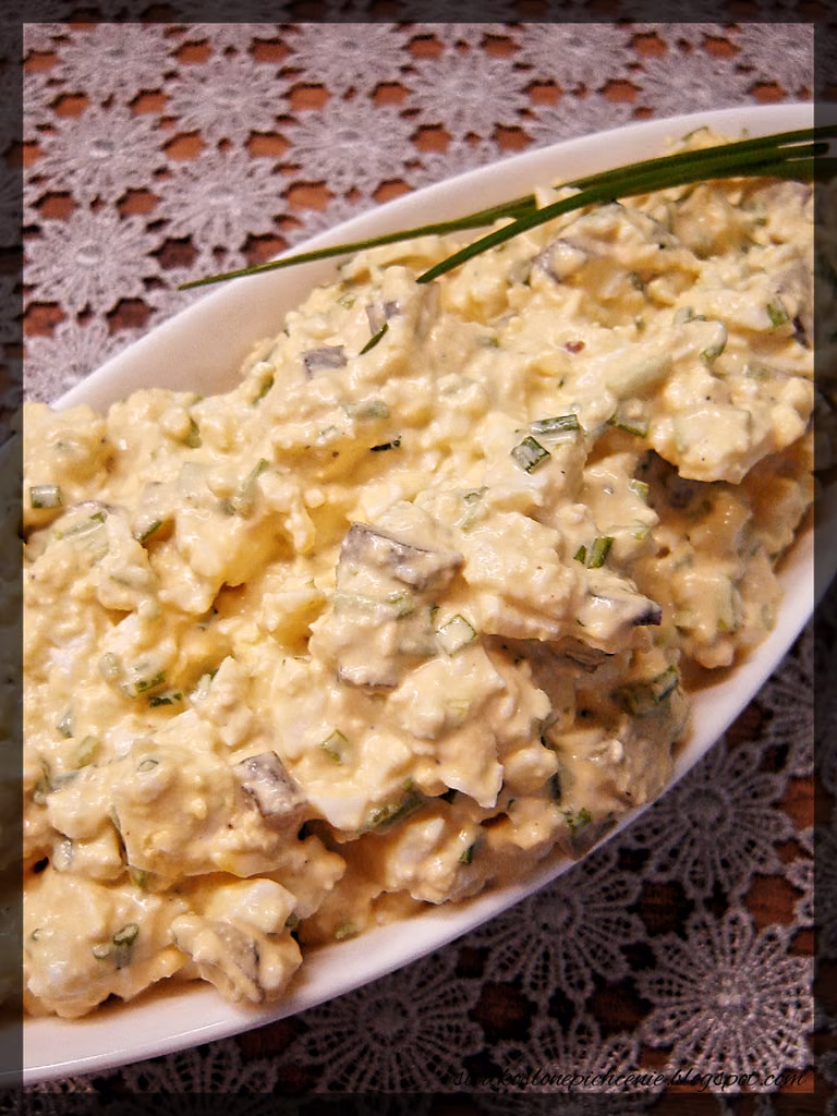 Pasta jajeczna z kiszonym ogórkiem