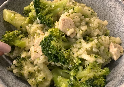 Risotto z brokułami i kurczakiem- prosty przepis