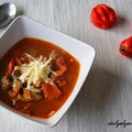 Zupa gulaszowa na pieczonej papryce