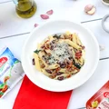Penne z suszonymi pomidorami i mozzarella