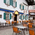 Koniec długiego siedzenia w restauracjach? Ten kraj wprowadza zaskakujące limity