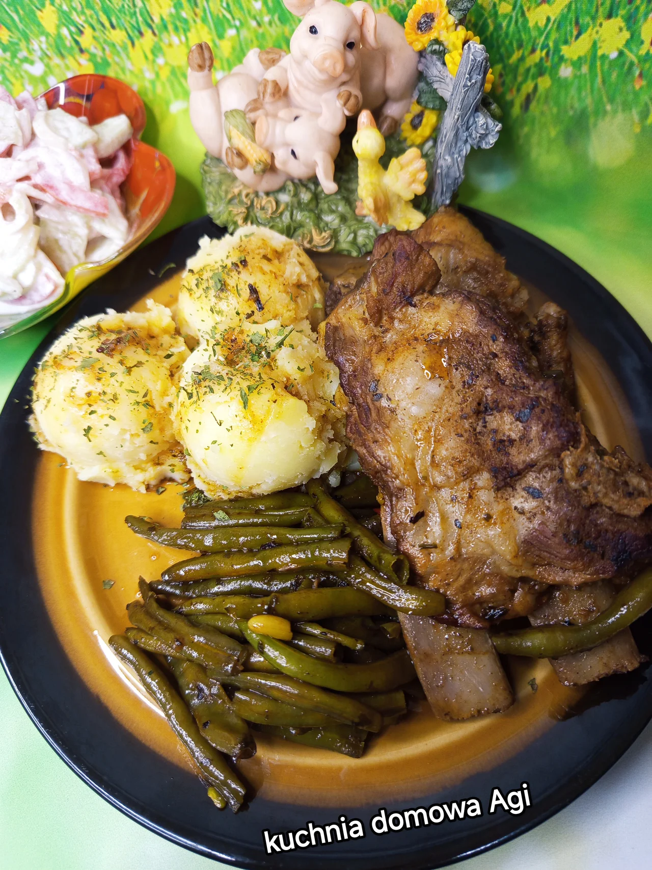 Żeberka wieprzowe duszone w sosie własnym z fasolką szparagową