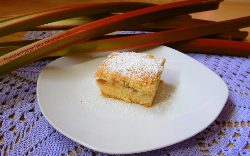 Kruche ciasto z rabarbarem