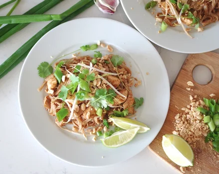 Pad thai z kurczakiem – Bullio