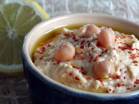 Hummus - tradycyjna pasta z ciecierzycy