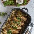 Pieczona w piwie biała kiełbasa