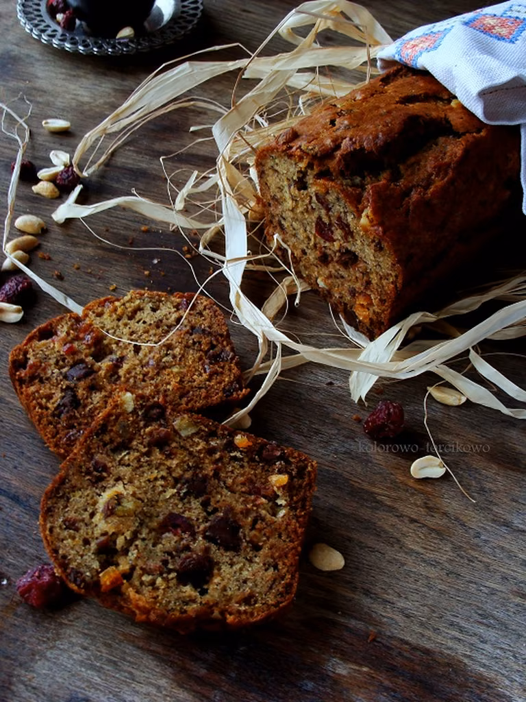 Chlebek bananowy z bakaliami