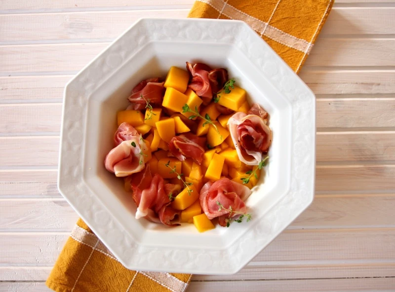 Przekąska w 5 minut, czyli mango z szynką parmeńską