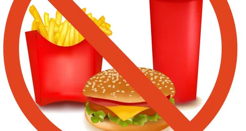 4  porady, dzięki którym przestaniesz podjadać