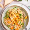 Risotto z dynią piżmową, zielonym groszkiem i kurczakiem
