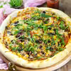 Pizza na cienkim cieście z grubym rantem