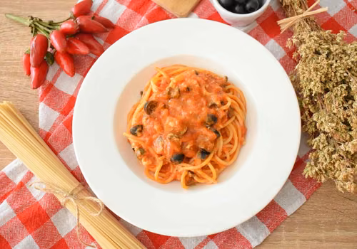 Neapolitański makaron "Pasta alla vesuviana"