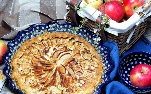 Tarta migdałowa z jabłkami