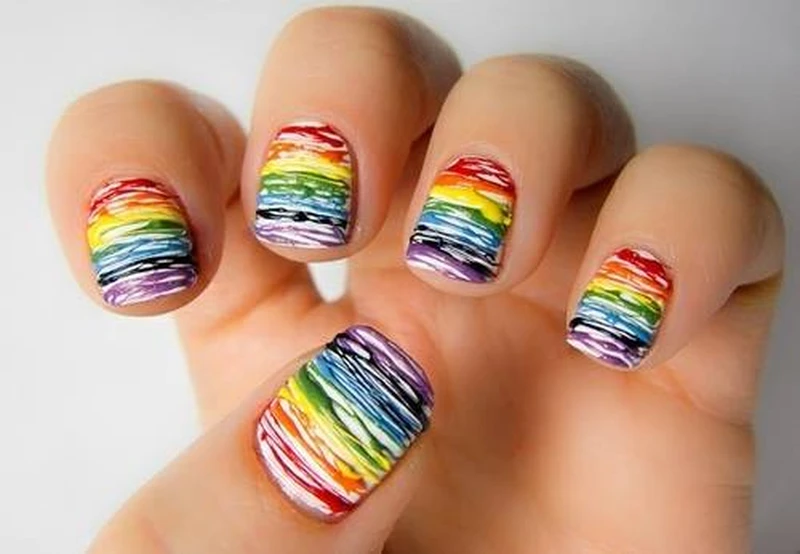 Kolorowy manicure