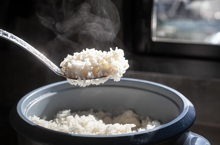 Zdjęcie Ty też gotujesz ryż w woreczku? Lepiej tego nie rób! Te fakty zwalą Cię z nóg! #1
