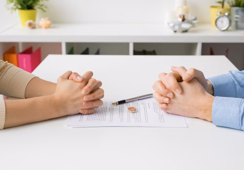 Dlaczego Polacy się rozwodzą? Te 3 powody odpowiadają za 70% rozstań według najnowszych badań!