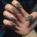 Szpice w kolorze  khaki
